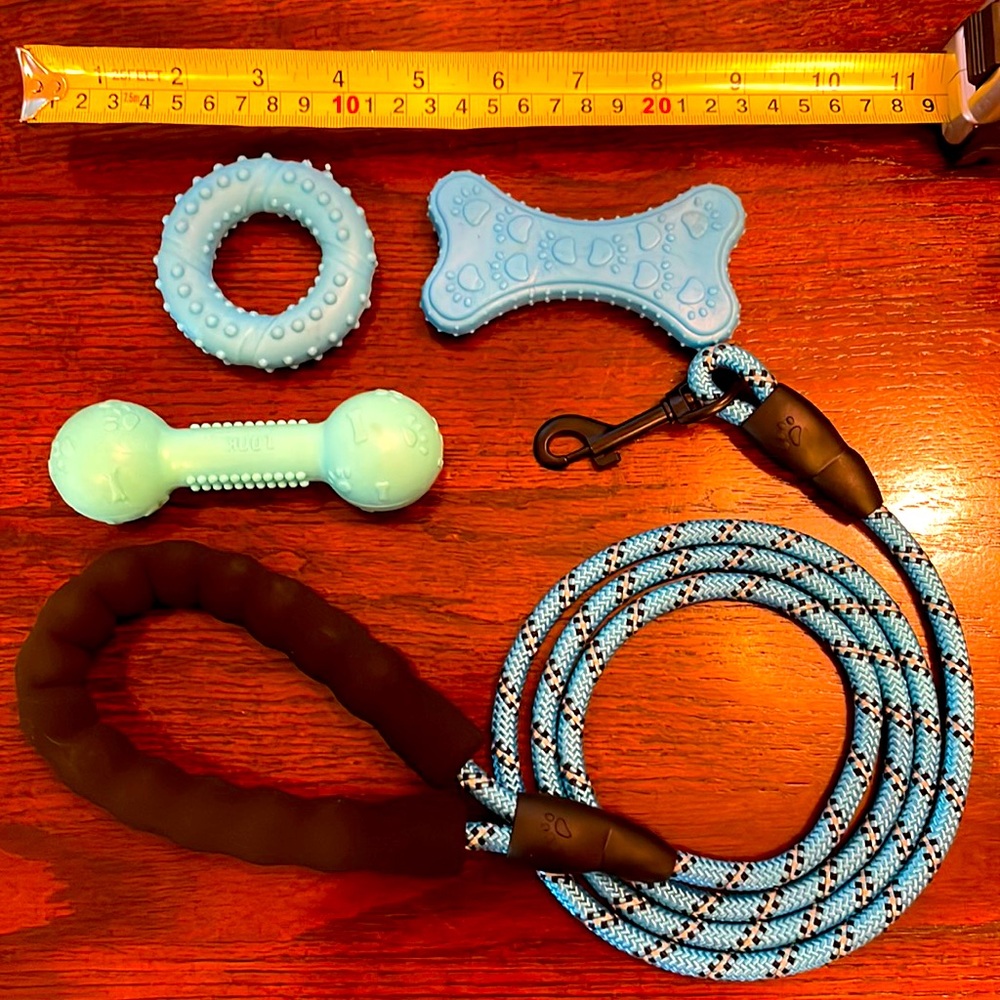 Brand New🆕🐶🐾 Pet Packs 🐶🐾🆕 Leash & 3 Durable Chew Toys🦴🆕